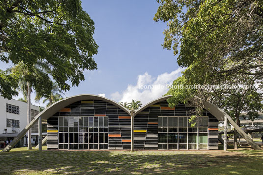 biblioteca de ingenieria - ucv carlos raúl villanueva