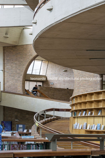 biblioteca virgilio barco rogelio salmona