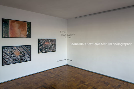 ed viggiani+leonardo finotti: futebol urban euphoria in brazil - lama.sp michelle jean de castro