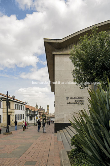 bogotá snapshots several architects