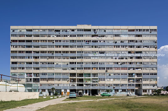 edificio calle tercera 