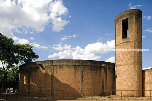 igreja espirito santo do cerrado lina bo bardi