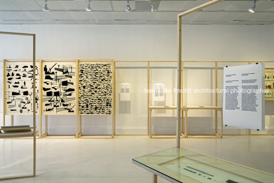 cidade gráfica exhibition at itaú cultural celso longo