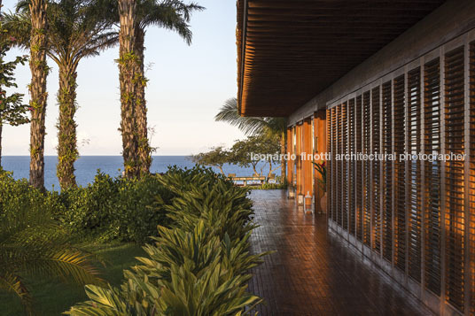 casa jca bernardes arquitetura