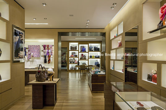 louis vuitton shopping iguatemi  peter marino architects