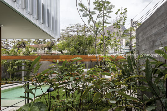 casa jzl bernardes arquitetura