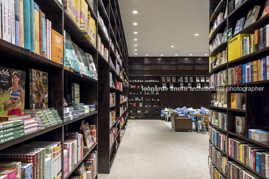 livraria da vila - shopping maia isay weinfeld