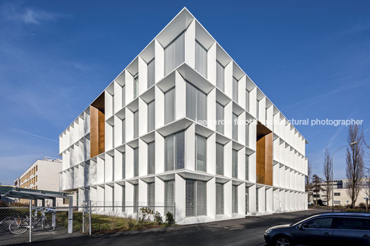 emmi-main office and apartment complex russli architekten