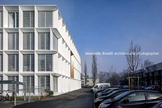 emmi-main office and apartment complex russli architekten