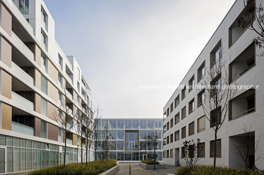 emmi-main office and apartment complex russli architekten