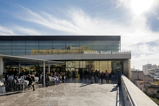 acropolis museum bernard tschumi