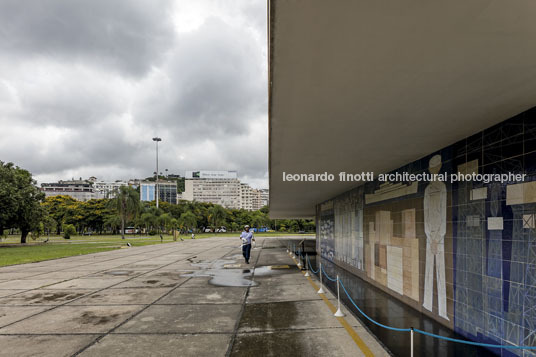 monumento aos mortos da 2 guerra marcos konder neto