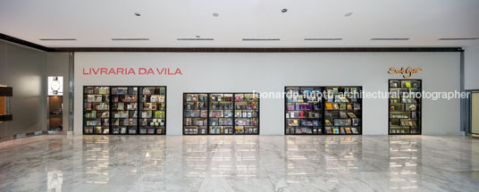 livraria da vila - pátio batel isay weinfeld