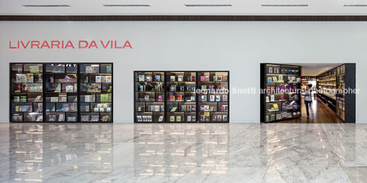 livraria da vila - pátio batel isay weinfeld