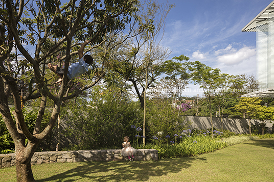 casa triângulo bernardes arquitetura