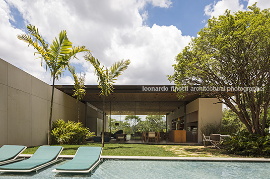 casa bp bernardes arquitetura