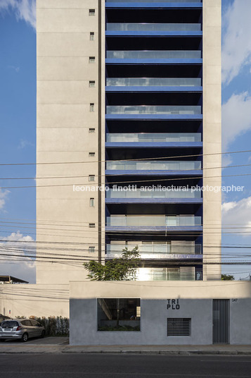 edifício triplo isay weinfeld