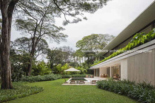 casa je jacobsen arquitetura