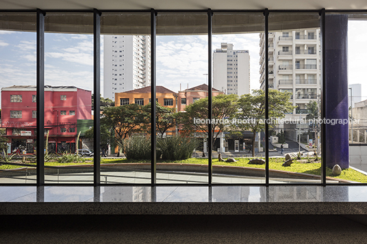 sesc pinheiros miguel juliano