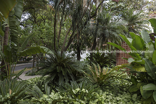 galeria luciana brito (residência castor delgado perez) rino levi