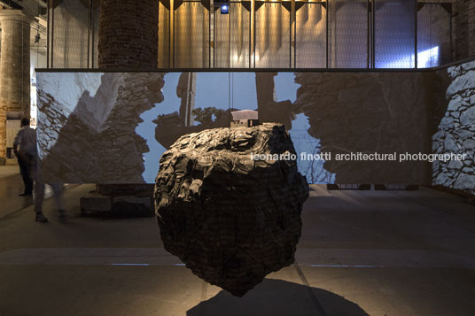 reporting from the front - arsenale della biennale 2016 alejandro aravena
