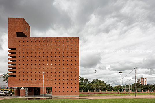 monumento "cumbre de las americas" mario botta