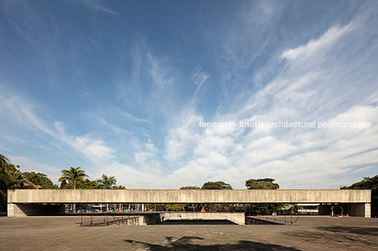 mube paulo mendes da rocha