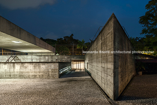 mube paulo mendes da rocha