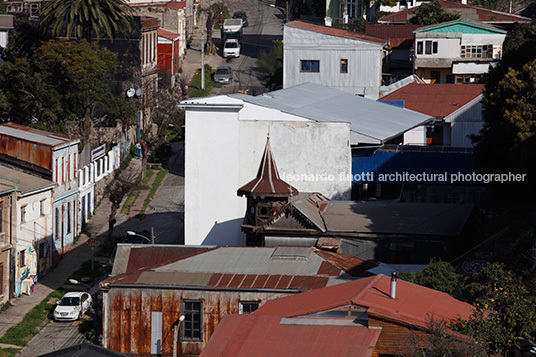 valparaíso/viña del mar snapshots several architects