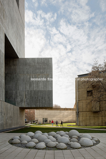 centro de innovación - universidad católica alejandro aravena