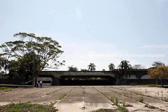 garagem de barcos santa paula vilanova artigas