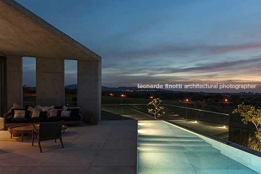 casa origami - fazenda boa vista bernardes arquitetura