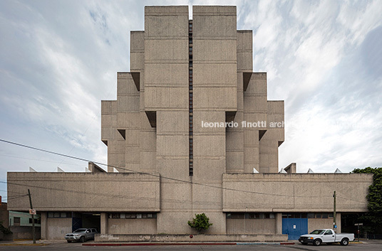 edificio del archivo del estado de jalisco alejandro zohn