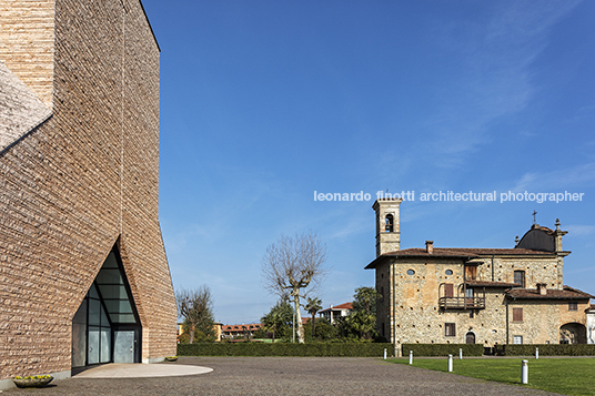 papa giovanni xxiii church and pastoral center  mario botta