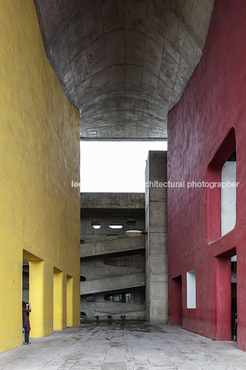 palace of justice (high court) le corbusier