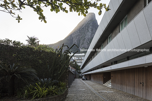 condomínio sergio bernardes bernardes arquitetura