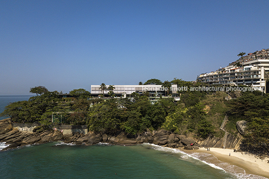 condomínio sergio bernardes bernardes arquitetura