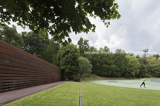 estadi d'atletisme tossols basil rcr arquitectes