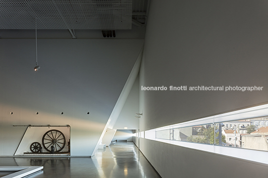 museu dos coches paulo mendes da rocha