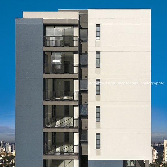 spot 393 amz arquitetos