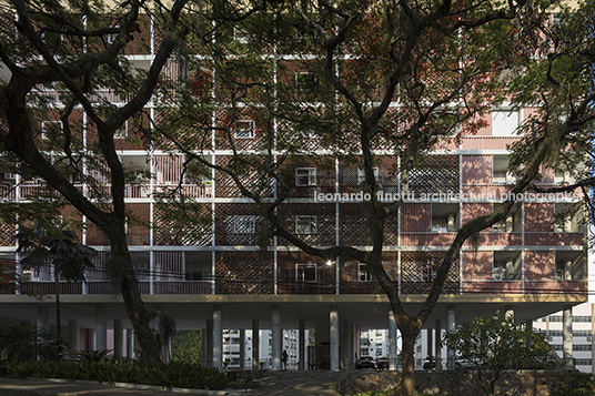 three buildings at guinle park lucio costa