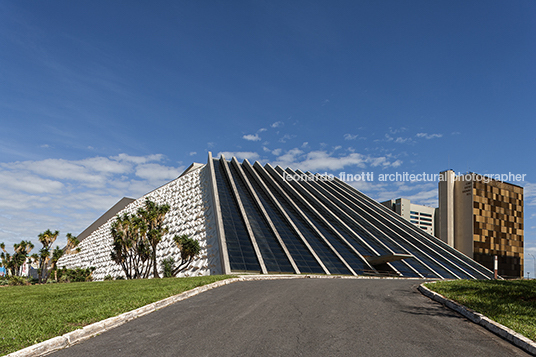 teatro nacional oscar niemeyer