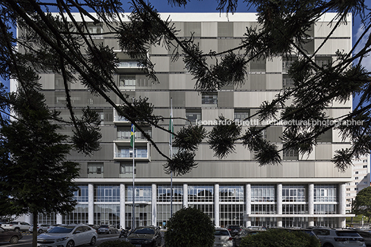 retrofit palácio da justiça do paraná sérgio rodrigues