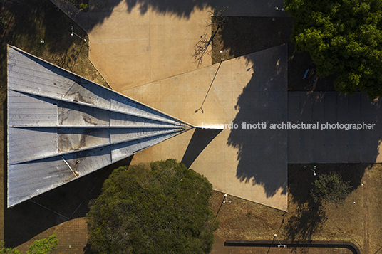 igreja nossa senhora de fátima oscar niemeyer