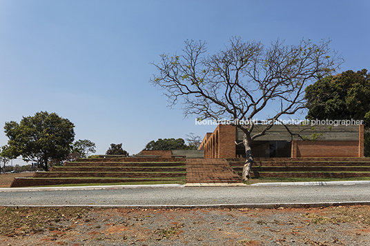 house in parkway joão filgueiras lima (lelé)