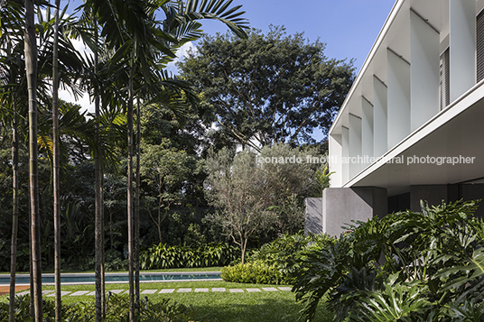 casa eb bernardes arquitetura