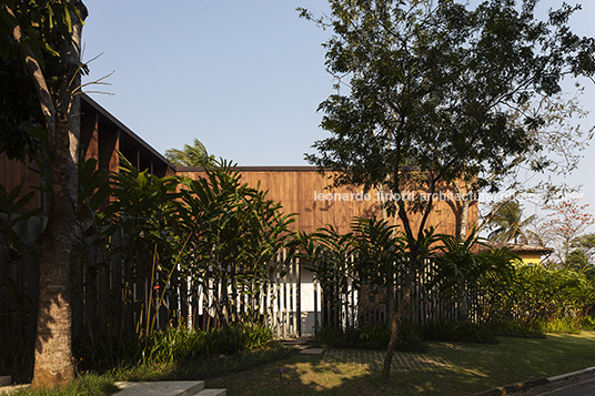 casa jrm bernardes arquitetura