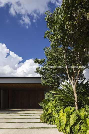 casa ak aguirre arquitetura