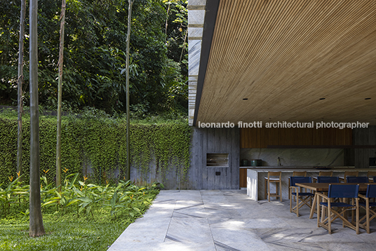 asa guesthouse bernardes arquitetura