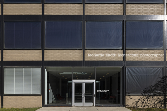 iit robert a. pritzker science center skidmore, owings & merrill